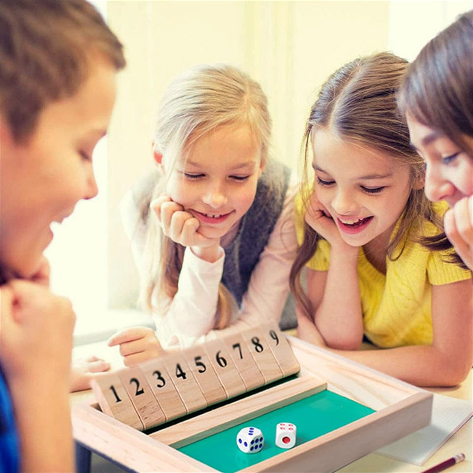Zamknij Pudełko Kości Plansza  – Party Games For 3 People recenzja i cena